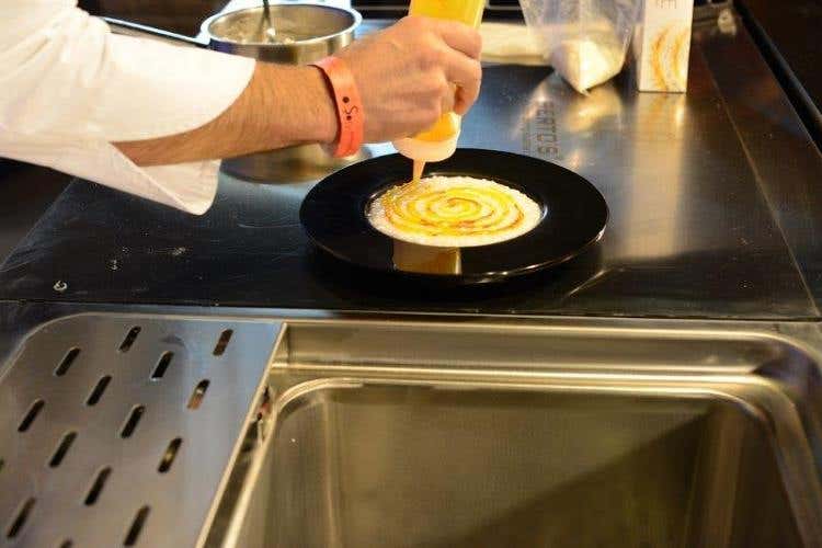 Davide Oldani - Zafferano e riso alla milanese D'O Expo 2015 senza sale e grassi aggiunti (foto di Alice Ostan)